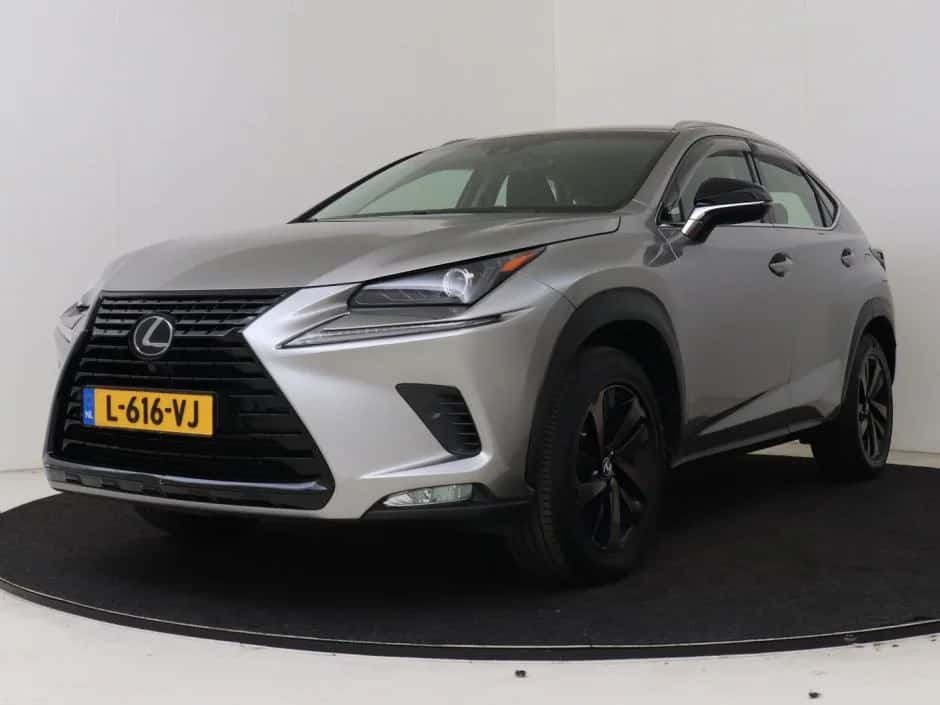 Lexus NX (2019) — foto 1