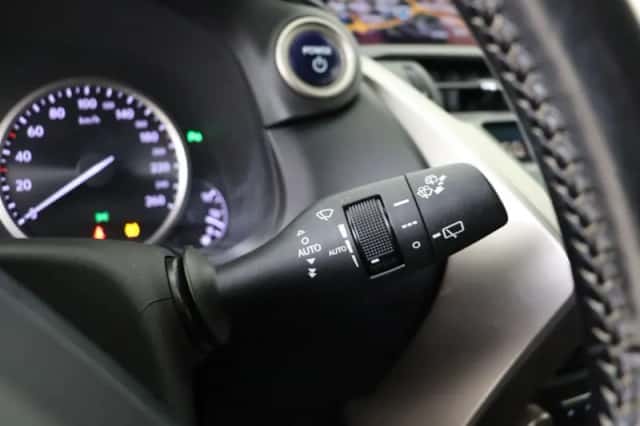 Lexus NX (2019) thumbnail 20