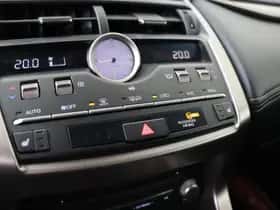 Lexus NX (2019) thumbnail 29
