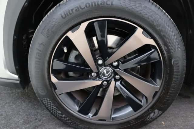Lexus NX (2019) thumbnail 5