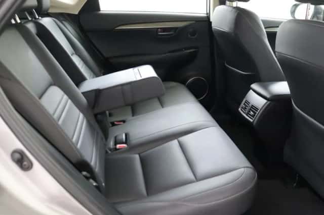 Lexus NX (2019) thumbnail 42