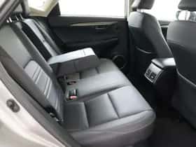 Lexus NX (2019) thumbnail 42