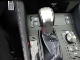 Lexus RC (2016) thumbnail 29