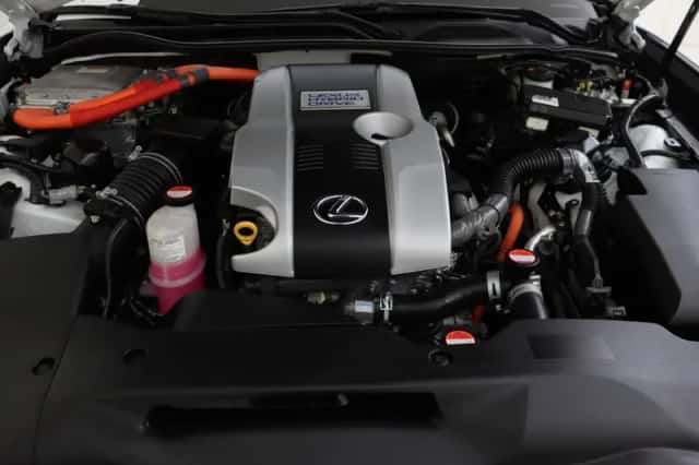 Lexus RC (2016) thumbnail 8
