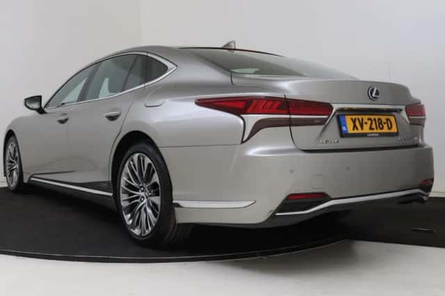 Lexus LS (2019) thumbnail 16