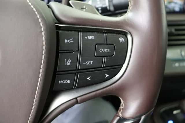 Lexus LS (2019) thumbnail 20