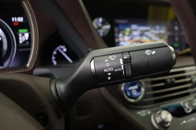 Lexus LS (2019) thumbnail 22