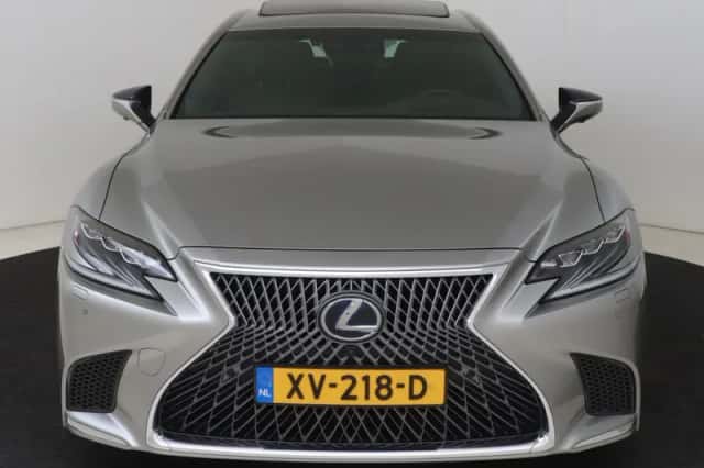 Lexus LS (2019) thumbnail 24