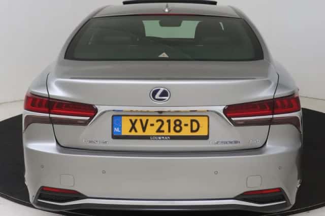 Lexus LS (2019) thumbnail 25