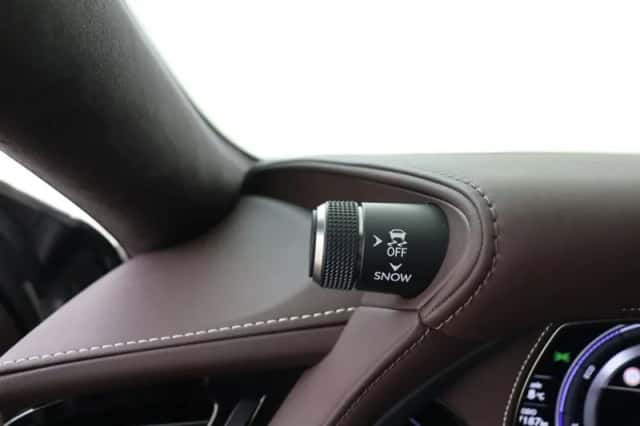 Lexus LS (2019) thumbnail 27