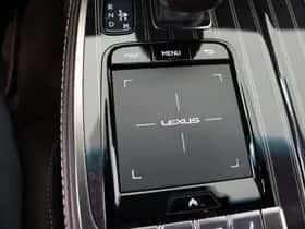 Lexus LS (2019) thumbnail 32