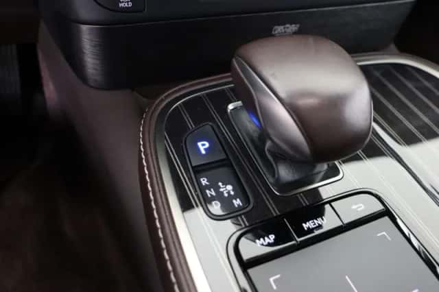Lexus LS (2019) thumbnail 33