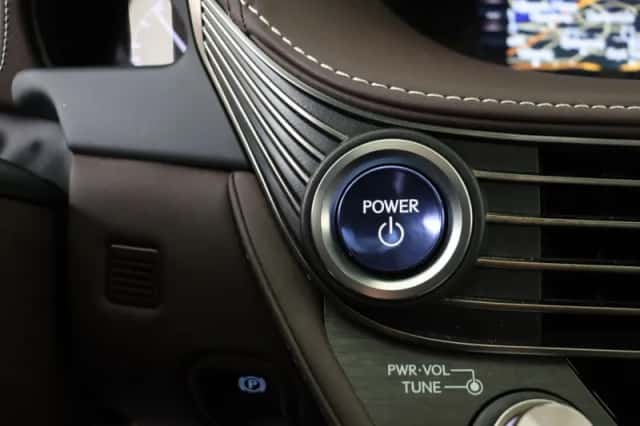 Lexus LS (2019) thumbnail 34