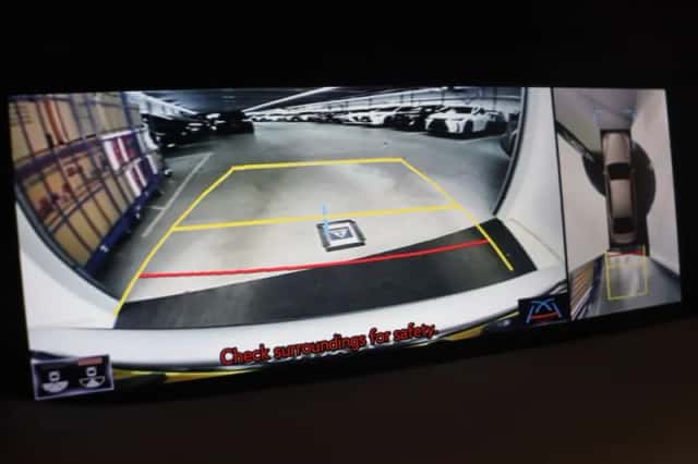 Lexus LS (2019) thumbnail 39