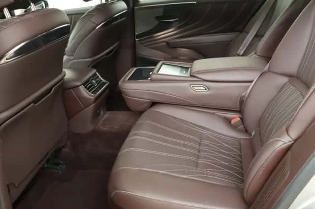 Lexus LS (2019) thumbnail 45