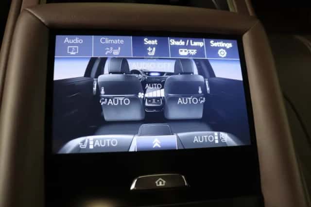 Lexus LS (2019) thumbnail 48