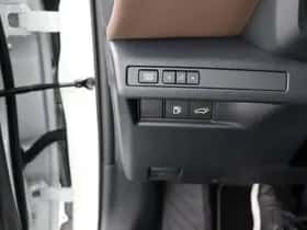 Lexus LBX (2026) thumbnail 12