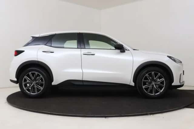 Lexus LBX (2026) thumbnail 14