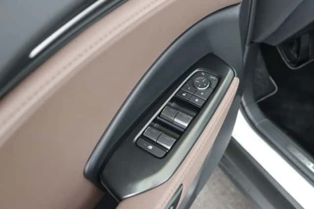 Lexus LBX (2026) thumbnail 9