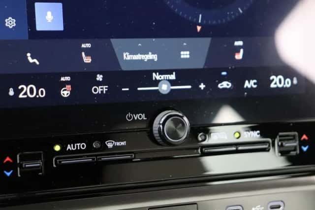 Lexus LBX (2026) thumbnail 38