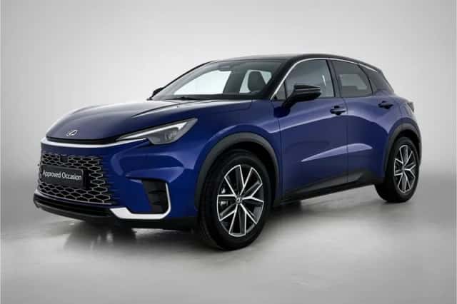 Lexus LBX (2024) thumbnail 1