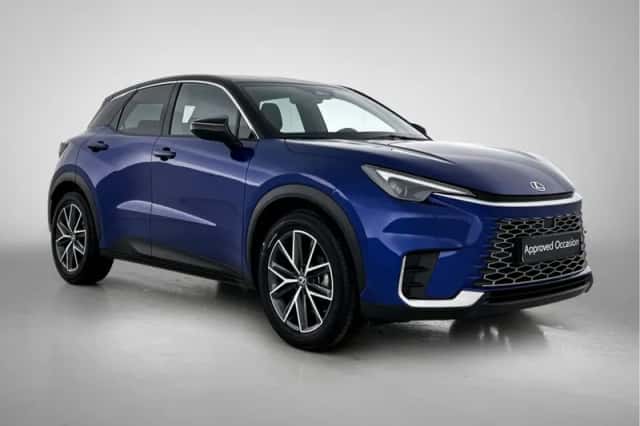 Lexus LBX (2024) thumbnail 12