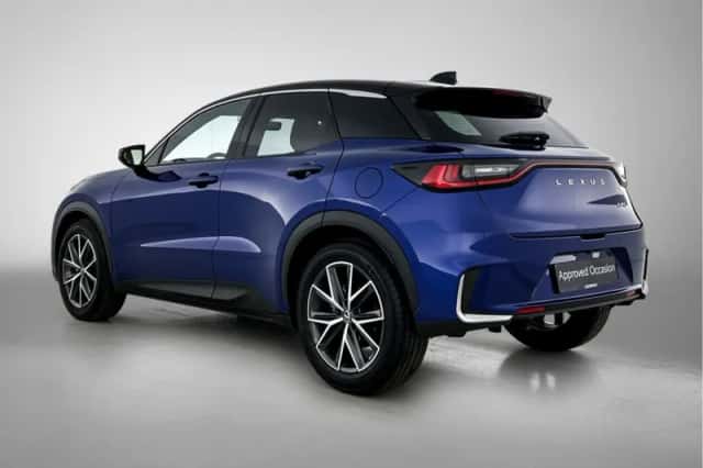 Lexus LBX (2024) thumbnail 13