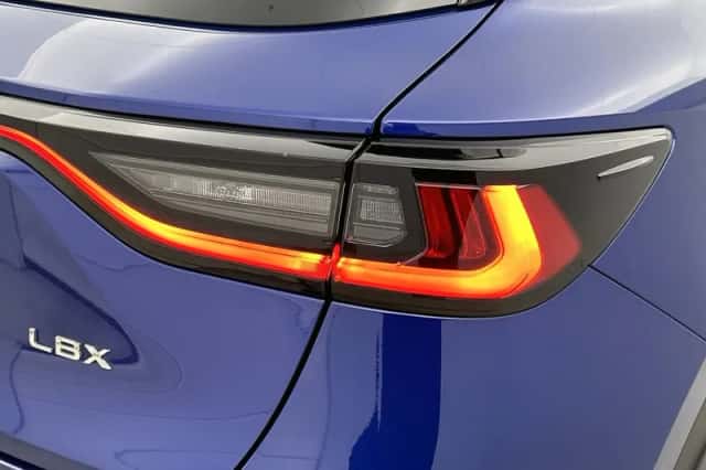 Lexus LBX (2024) thumbnail 31