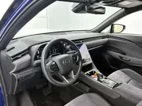 Lexus LBX (2024) thumbnail 35