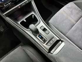 Lexus LBX (2024) thumbnail 10