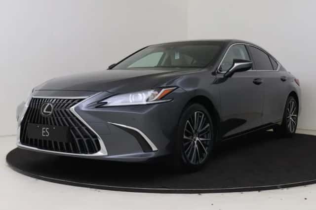 Lexus ES (2025) thumbnail 1