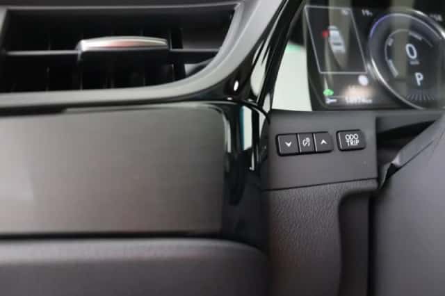 Lexus ES (2025) thumbnail 12
