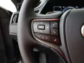Lexus ES (2025) thumbnail 13