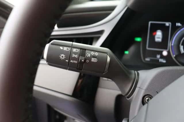 Lexus ES (2025) thumbnail 18