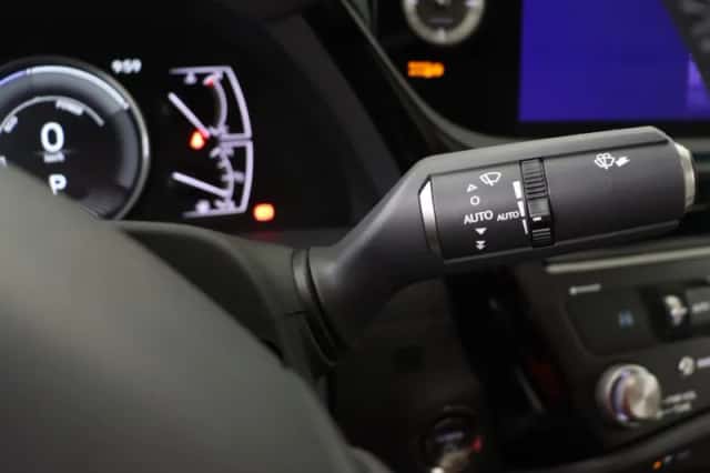 Lexus ES (2025) thumbnail 19