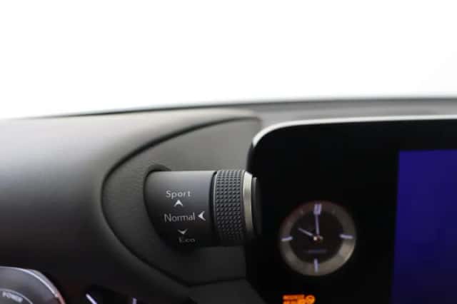 Lexus ES (2025) thumbnail 22