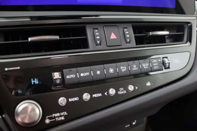 Lexus ES (2025) thumbnail 28