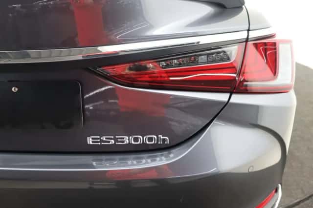Lexus ES (2025) thumbnail 35