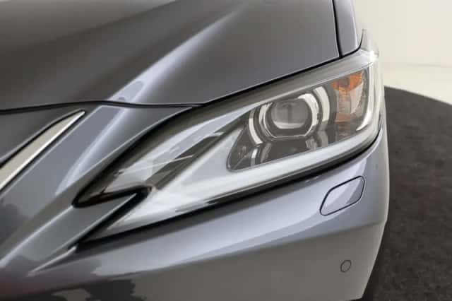 Lexus ES (2025) thumbnail 8