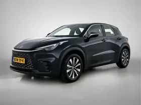 Lexus LBX (2025)