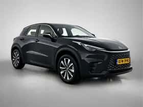 Lexus LBX (2025) thumbnail 12