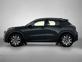 Lexus LBX (2025) thumbnail 3