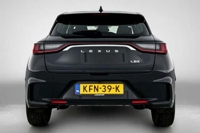 Lexus LBX (2025) thumbnail 21
