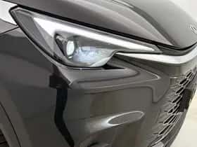 Lexus LBX (2025) thumbnail 32