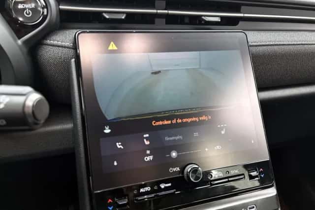 Lexus LBX (2025) thumbnail 8