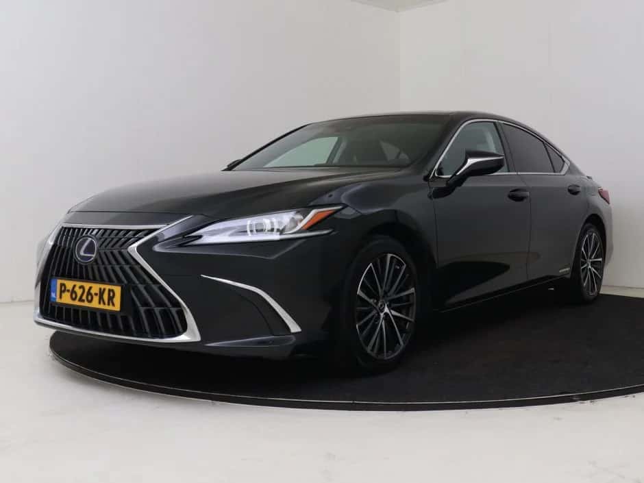 Lexus ES (2022) — foto 1