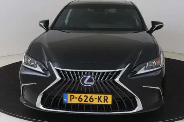 Lexus ES (2022) thumbnail 24