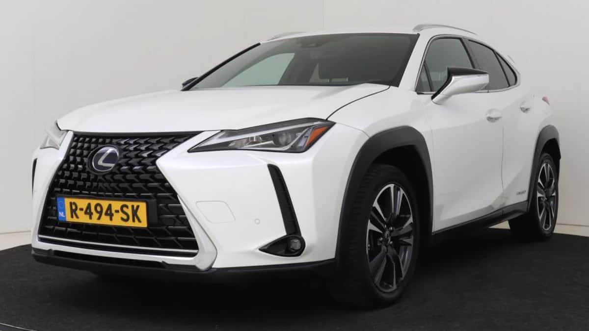 Lexus UX (2021) — foto 1