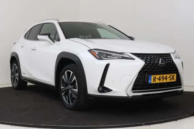 Lexus UX (2021) thumbnail 15