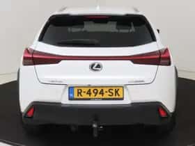 Lexus UX (2021) thumbnail 25